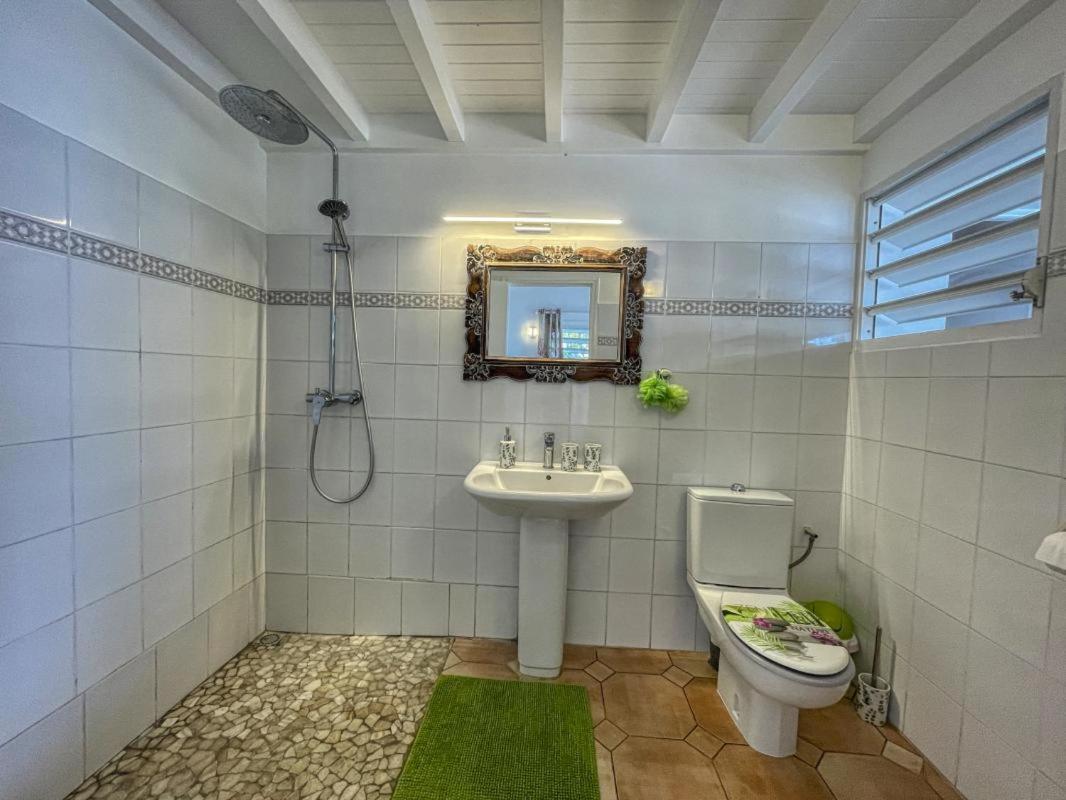 Villa Les Nereides Le Moule Exteriör bild